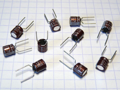 10x 47uf 105 c elna - 47uf, 105°c